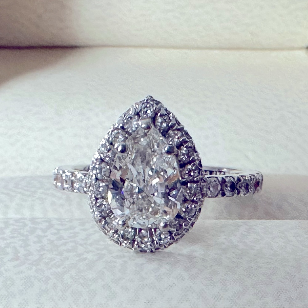 💍 Engagement Ring 💎 Pear 💍 14K White Gold 💎